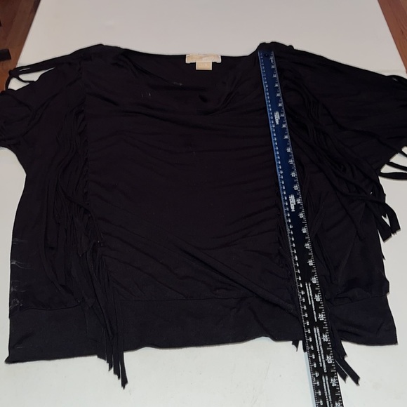 Micheal Kors size large black 3/4 sleeve fringe top ,draped neckline banded hem - Picture 10 of 13